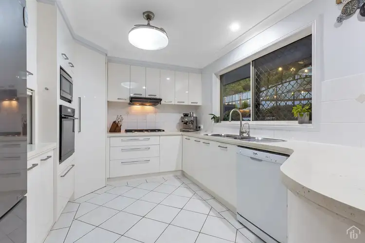 5 Dromara Court, Banora Point NSW 2486