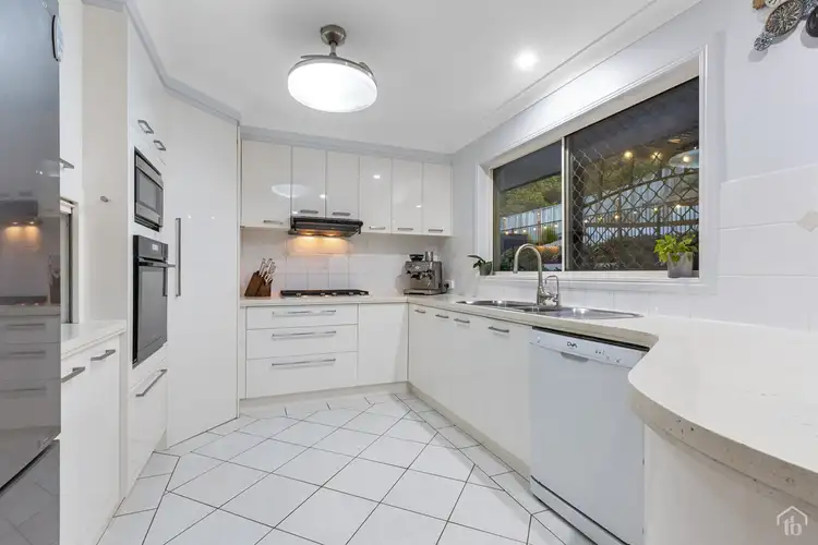 5 Dromara Court, Banora Point NSW 2486