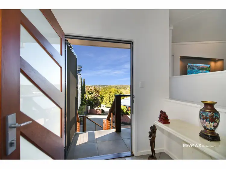 1/4 Sunnyside Court, Maleny QLD 4552