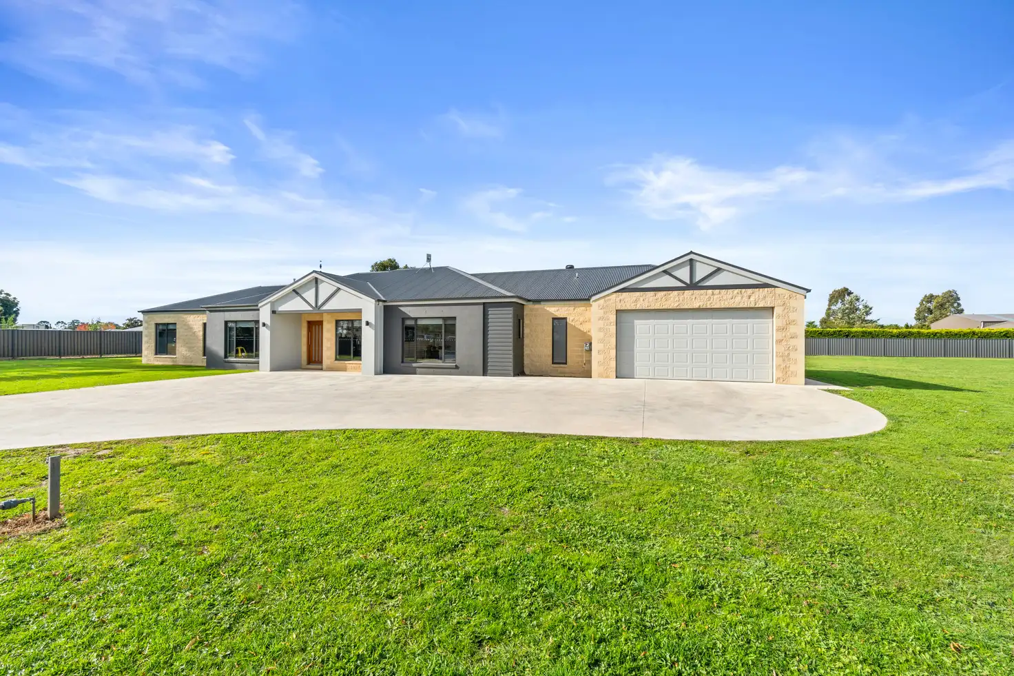 Main view of Homely house listing, 3 Kestrel Court, Sale VIC 3850
