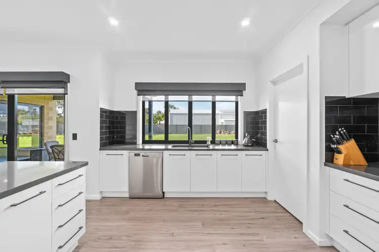 Fourth view of Homely house listing, 3 Kestrel Court, Sale VIC 3850