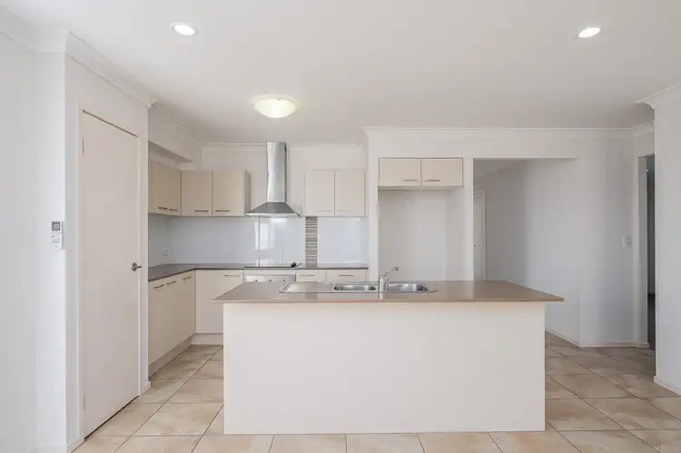 Fifth view of Homely house listing, 8 Isla Court, New Auckland QLD 4680