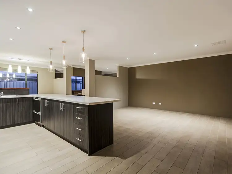 Sixth view of Homely house listing, 7 Doniford Way, Leda WA 6170