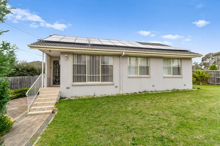 2 Forster Avenue, Frankston North VIC 3200