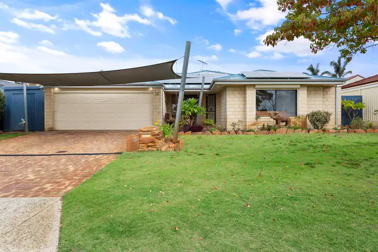 19 Belvoir Crescent, Orelia WA 6167