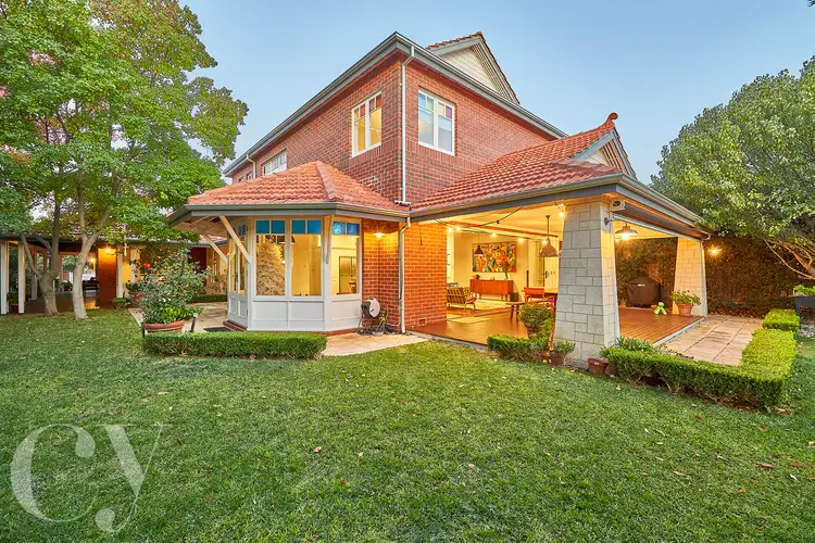 11 Irwin Street, East Fremantle WA 6158