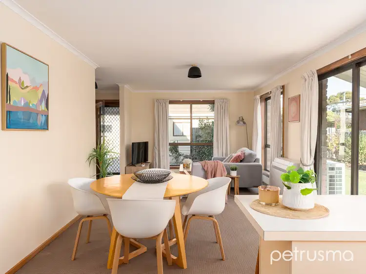 2/2A Eldon Street, Lindisfarne TAS 7015