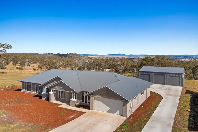 10 Ridgeview Court, Mount Rascal QLD 4350