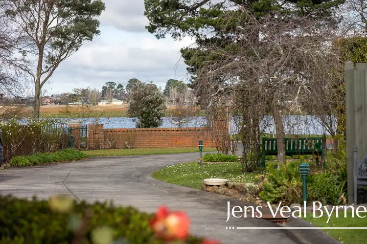 Main view of Homely townhouse listing, 2/506 Wendouree Parade, Lake Wendouree VIC 3350