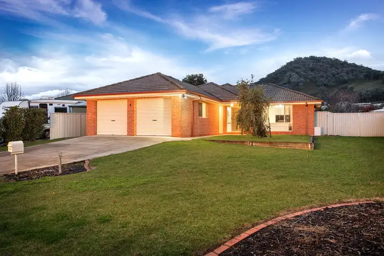 Second view of Homely house listing, 4 Willoughby Avenue, Wodonga VIC 3690