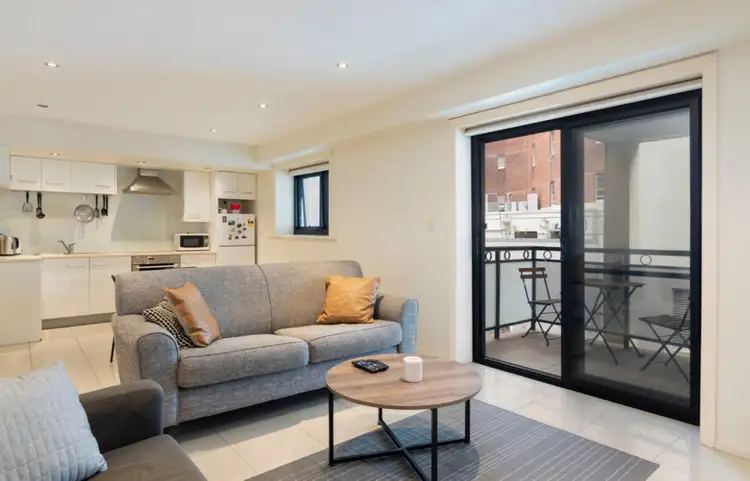 Third view of Homely apartment listing, 8/30-32 Kings Cross Road, Potts Point NSW 2011