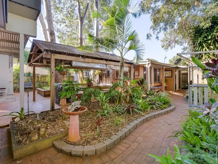 2 Mark Avenue, Toogoom QLD 4655