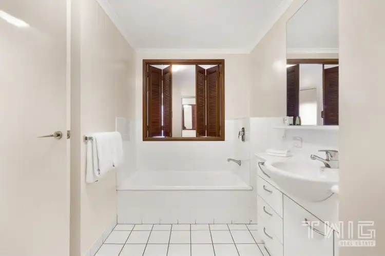Fifth view of Homely apartment listing, 602/585 La Trobe Street, Melbourne VIC 3000
