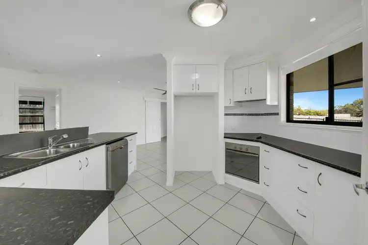 Fifth view of Homely house listing, 2 Southern Cross Close, Telina QLD 4680
