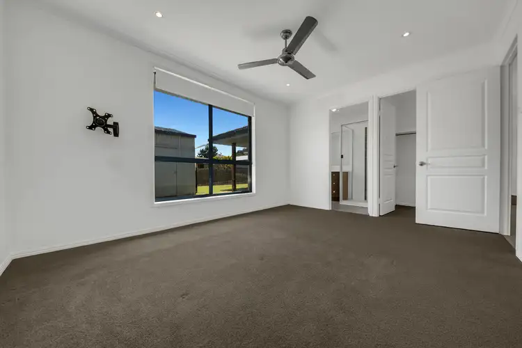 Sixth view of Homely house listing, 2 Southern Cross Close, Telina QLD 4680