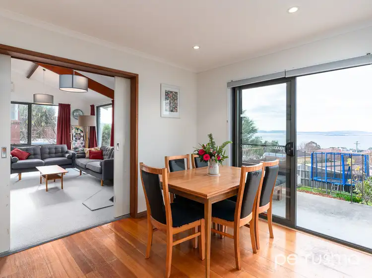 17 Wombara Avenue, Kingston Beach TAS 7050