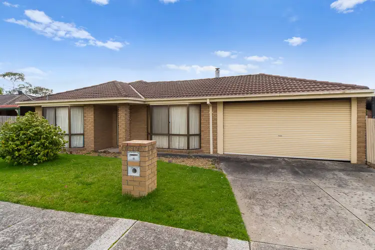 17 Pardalote Avenue, Carrum Downs VIC 3201