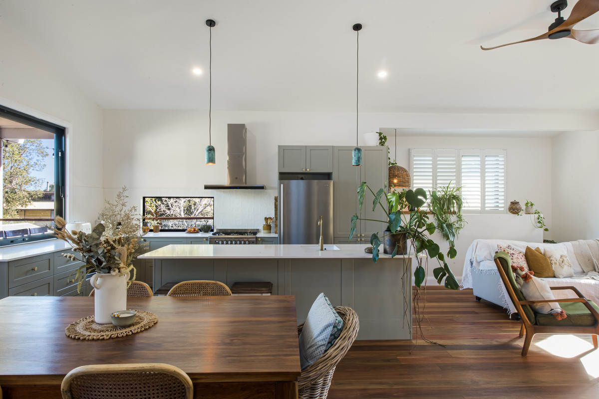 16 Lauren Avenue, Lake Munmorah NSW 2259
