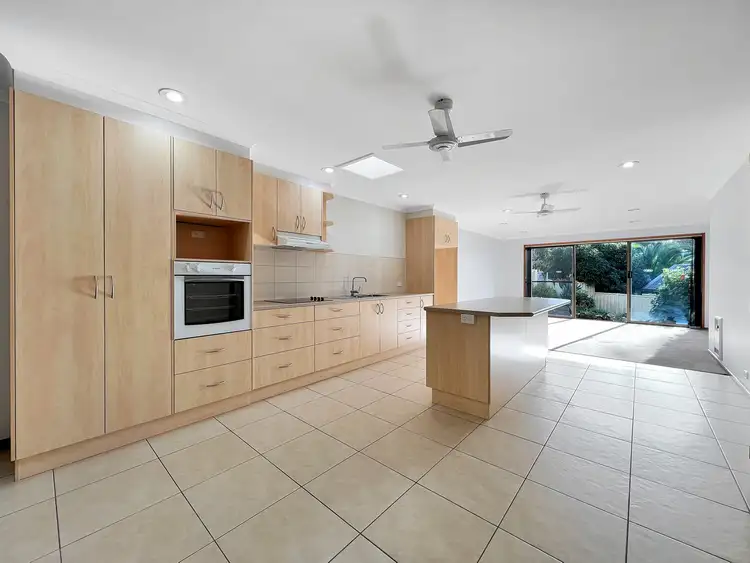 Sixth view of Homely unit listing, 2/90-92 Tura Beach Drive, Tura Beach NSW 2548