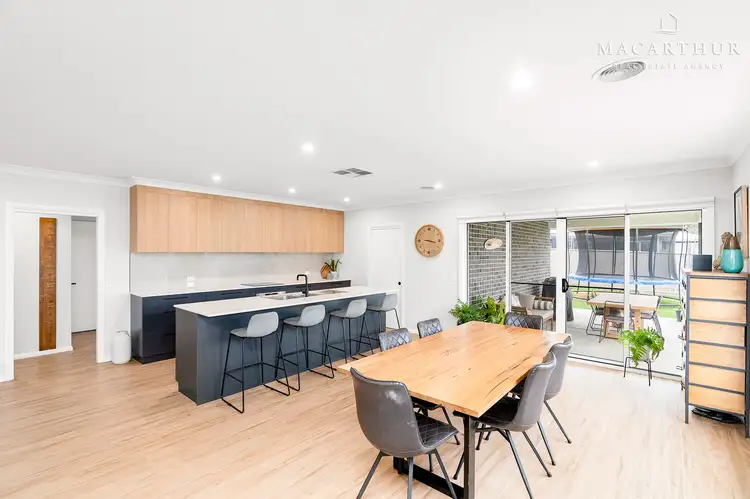 9 Quill Avenue, Boorooma NSW 2650