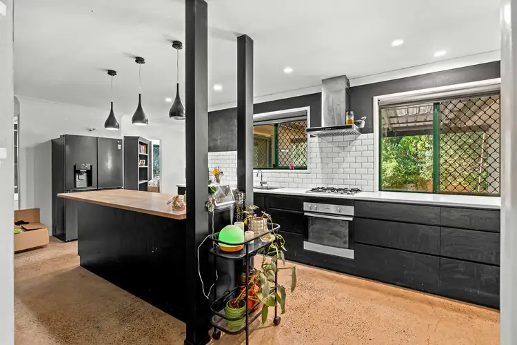 2 Mcdonald Court, Wyreema QLD 4352
