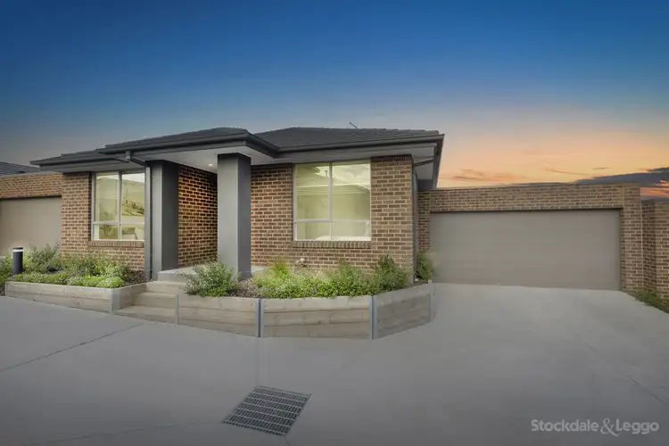 Main view of Homely unit listing, 2/2 Stockhaven Circuit, Langwarrin VIC 3910