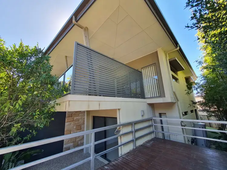 18 Menton Avenue