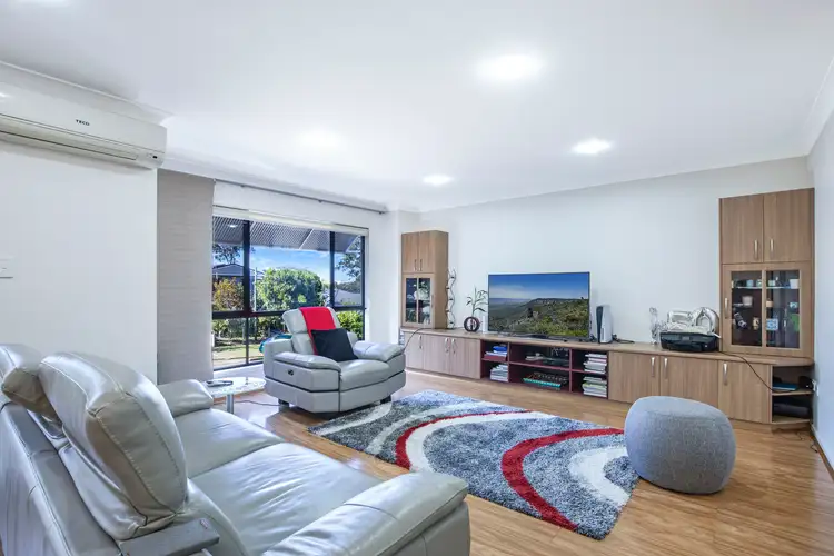 2/12 Wharf Street, Woody Point QLD 4019