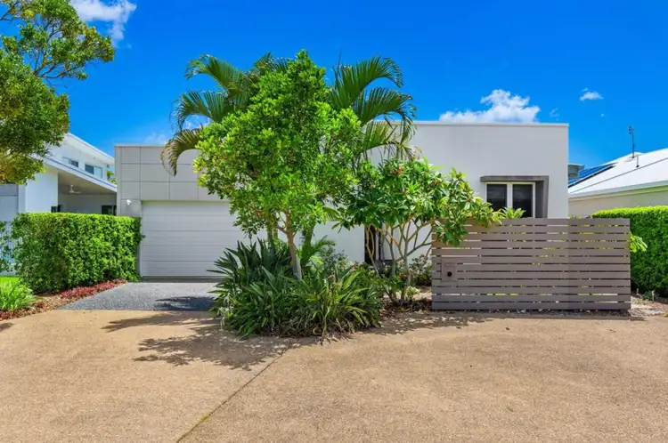 17 Foreshore Court, Dicky Beach QLD 4551