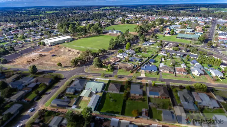 Second view of Homely house listing, 21 Arnott Street, Manjimup WA 6258