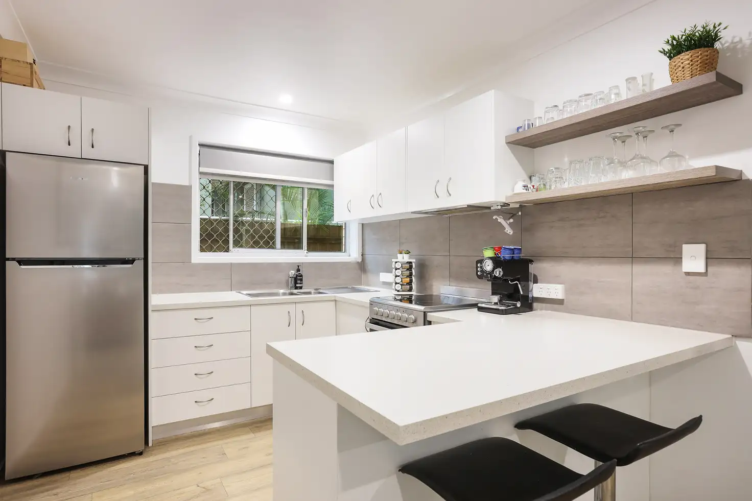 Main view of Homely apartment listing, 3/26 Cronin Avenue, Main Beach QLD 4217