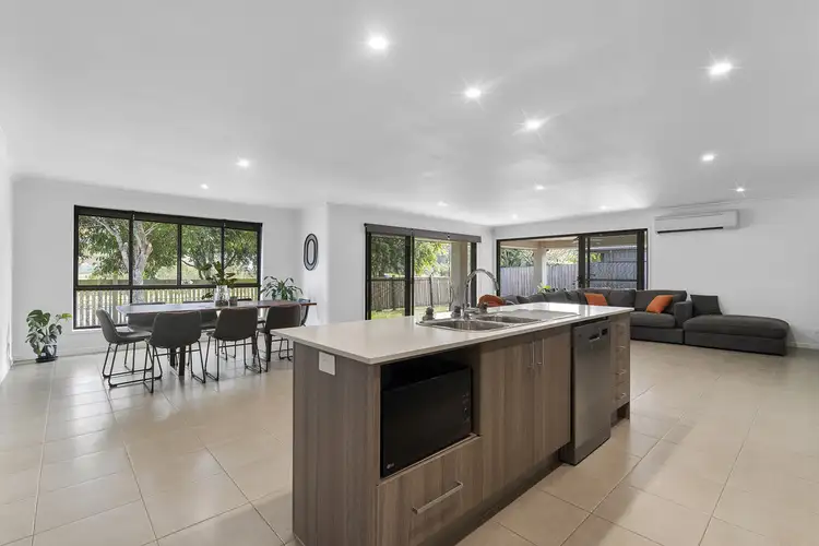 54 Plantation Crescent, Maudsland QLD 4210