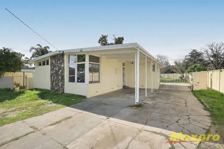 6 Greenwood Place, Lynwood WA 6147