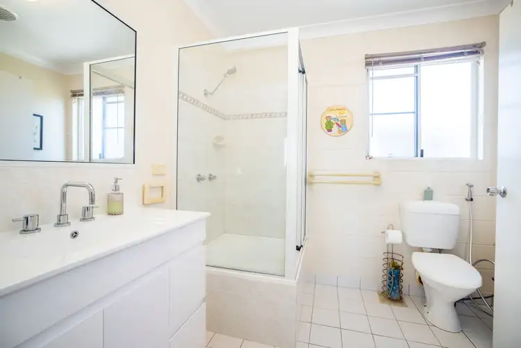 Sixth view of Homely apartment listing, 3/27 Rose Street, North Ward QLD 4810