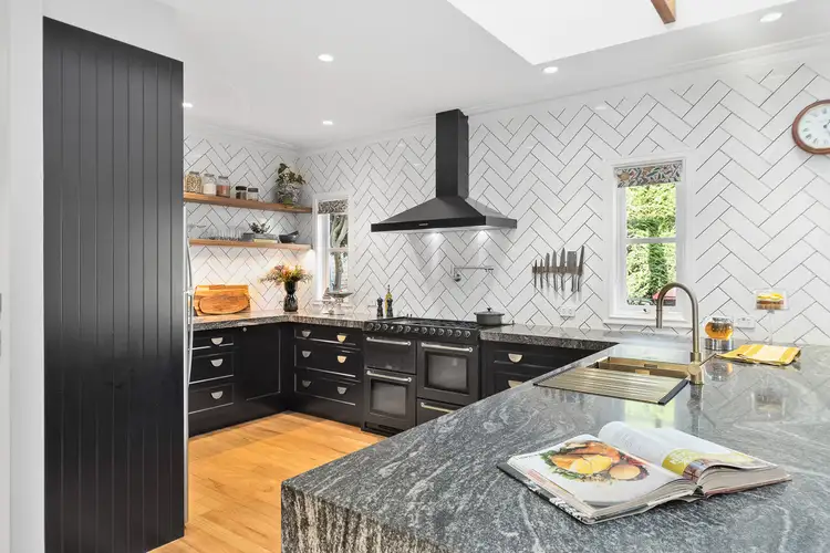 2 Brown Thornbill Court, Langwarrin VIC 3910