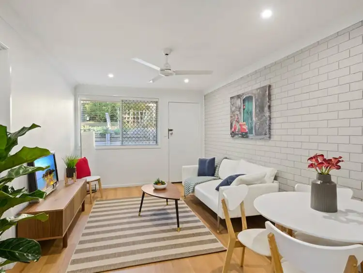 Main view of Homely unit listing, 2/42 Herries Street, East Toowoomba QLD 4350