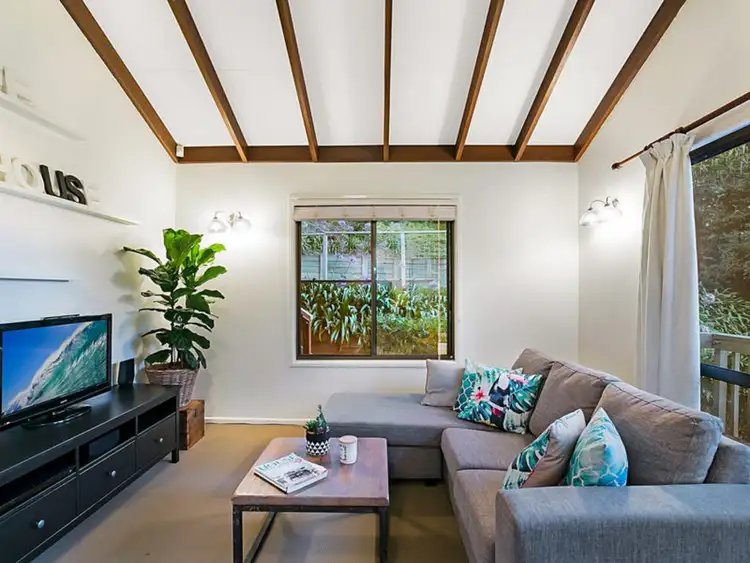 Sixth view of Homely house listing, 1 Roderic Court, Mount Lofty QLD 4350