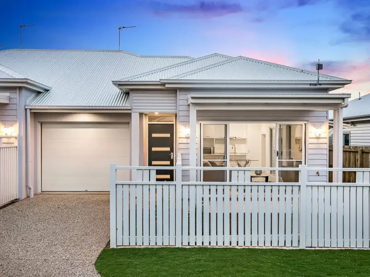 2/11 Roberts Street, South Toowoomba QLD 4350