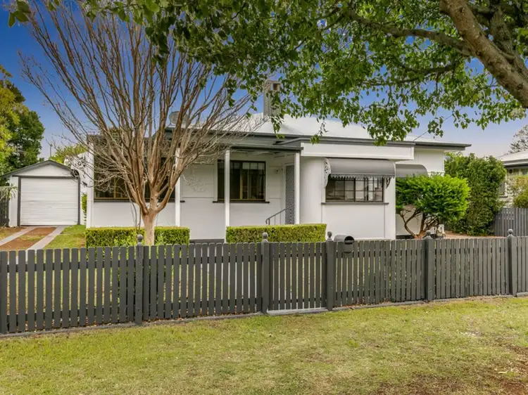 20 Henderson Street, Newtown QLD 4350
