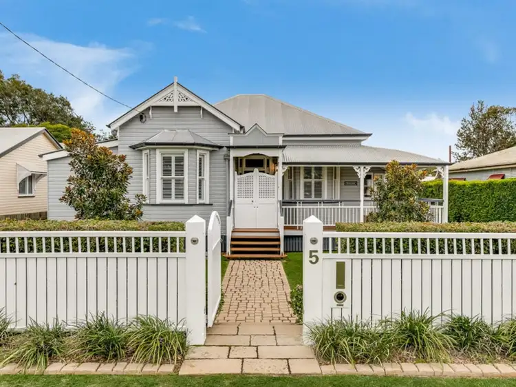 5 Albert Street, Newtown QLD 4350