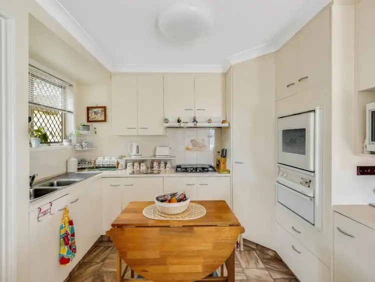Third view of Homely unit listing, 2/4 Araluen Court, Kearneys Spring QLD 4350