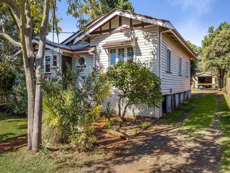 8 Eton Street, East Toowoomba QLD 4350