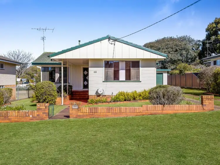 42 Flinders Street, Centenary Heights QLD 4350