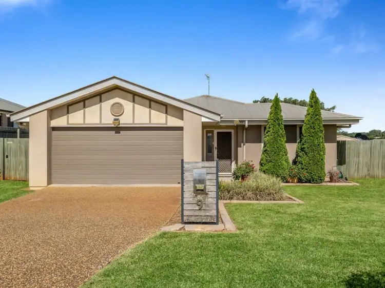 9 Krefter Crescent, Highfields QLD 4352