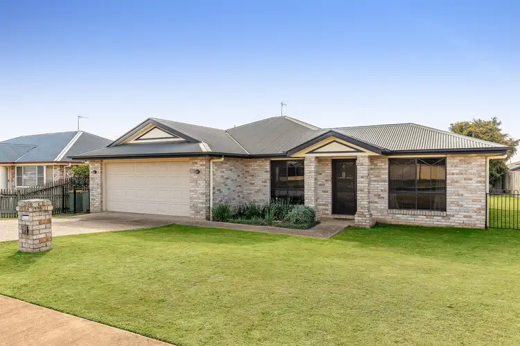 19 Prime Minister Drive, Middle Ridge QLD 4350