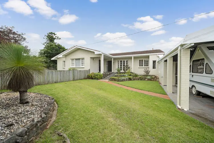 3 Lockhart Court