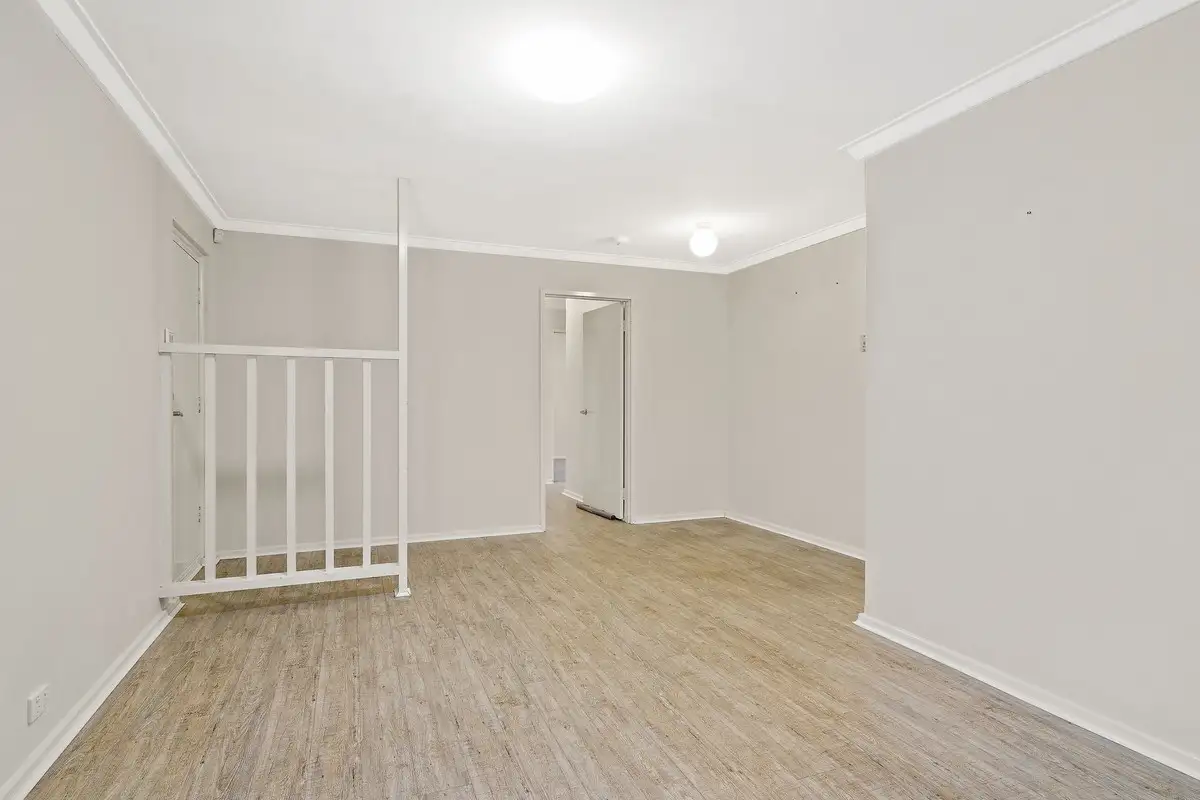 Main view of Homely house listing, 5 Kendal Court, Camillo WA 6111