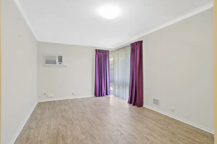 Fifth view of Homely house listing, 5 Kendal Court, Camillo WA 6111