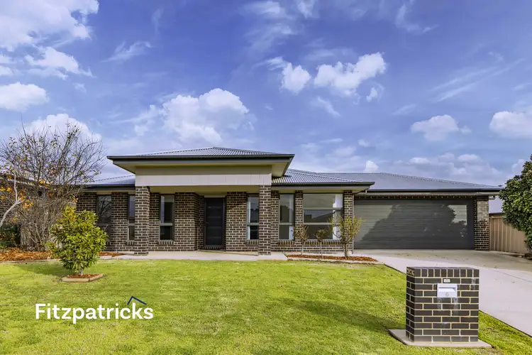 6 Charlton Street, Boorooma NSW 2650