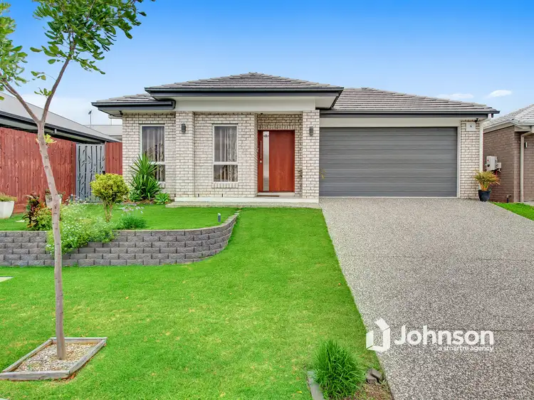 4 Carousel Street, Hillcrest QLD 4118